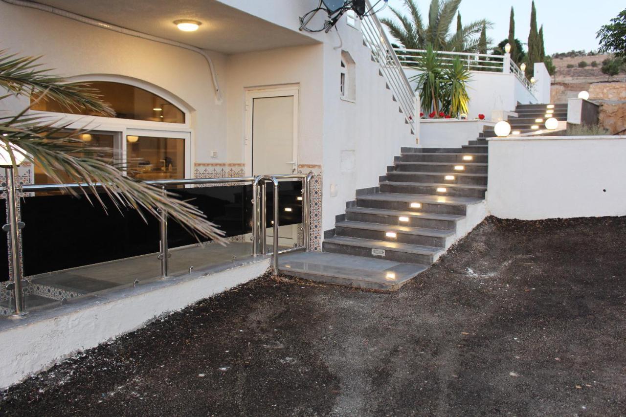 Golden Rays Chalet Madaba Exterior foto